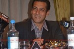 11sep_salman-uk-pressconf09