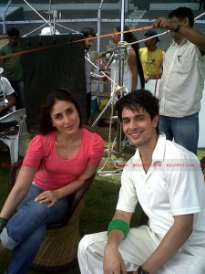 12may kareena limca01 225x300 12may kareena limca01