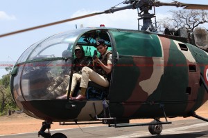 Esha Gupta doing a chopper scene in Chakravyuh