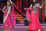 12sep_Madhuri-Sridevi-Jhalak16