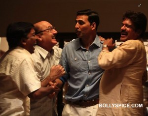 Aksahy Kumar and Anupam Kher 1 300x236 Aksahy Kumar and Anupam Kher 1