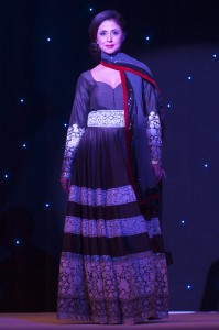 Manish Malhotra15 199x300 Manish Malhotra15