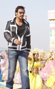 Ajay Devgn in Himmatwala 1