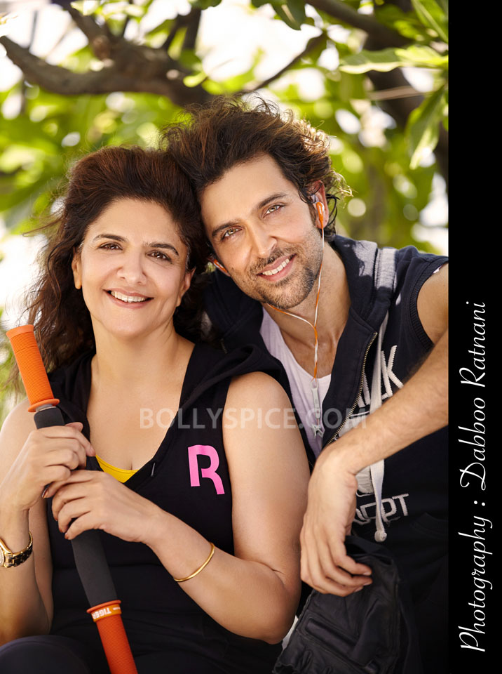 13may_Hrithik-MothersDay01