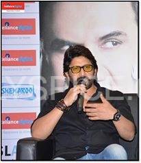 Arshad Warsi at the Reliance Digital Store