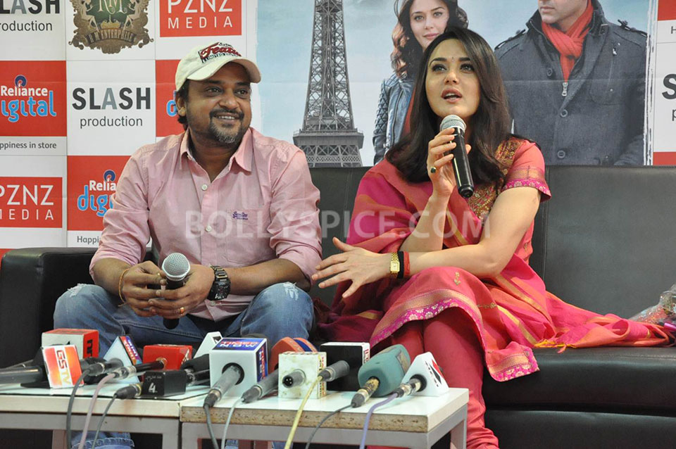 13jun_Preity-IIParis-Sajid02