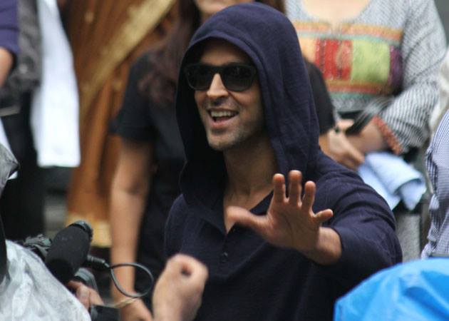 hrithikleaveshospital05