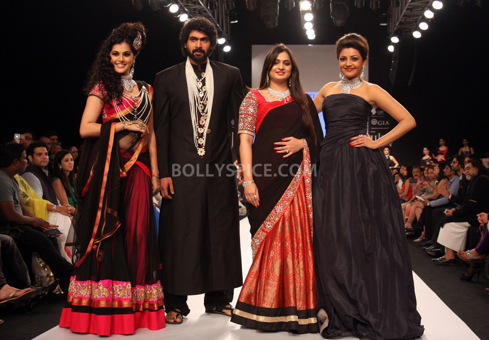 Designer Moni Agarwal with Taapsee Pannu, Rana Daggubati and Kajal Aggarwal