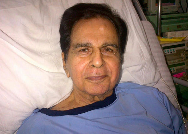 Dilip Kumar was born <b>Muhammad Yusuf Khan</b> on December 11, 1922, <b>...</b> - dilip-bb