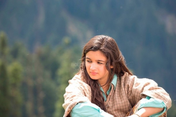 Alia Bhatt Shooting for Highway at Aru Valley, Kashmir (2)