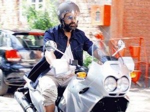 14mar_AkshayKumar-Bike