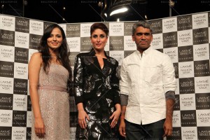 14mar LFWSR RajeshPratap09 300x200 Kareena Kapoor Khan walks the ramp for Rajesh Pratal Singh at the LFW SR 2014