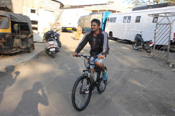 14apr_MohitSuri-EkVillain-Bike