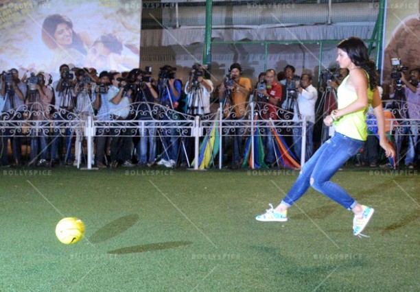 14jun_ranbirfootball-08