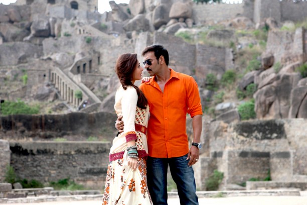 Ajay Devgn & Kareena at Golconda Fort