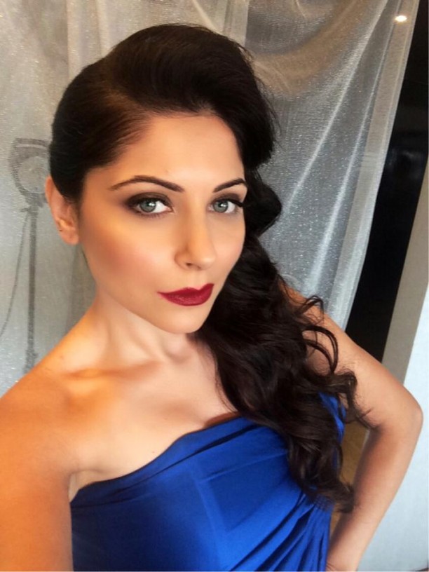 14sep_KanikaKapoor02