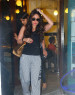 kareena and karishma kapoor snapped at a saloon in bandra (16)