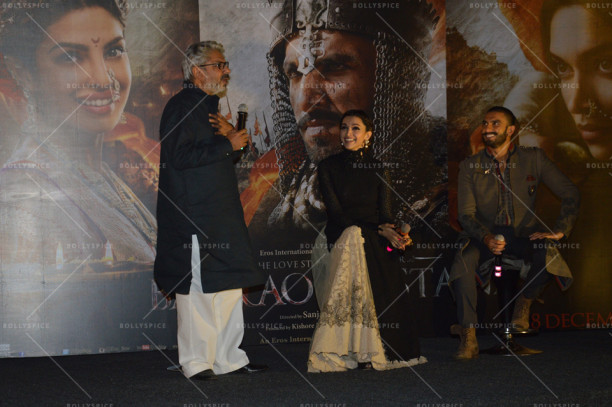 Bajorao Mastani director Sanjay Leela Bhansali with stars Deepika Padukone and Ranveer Singh