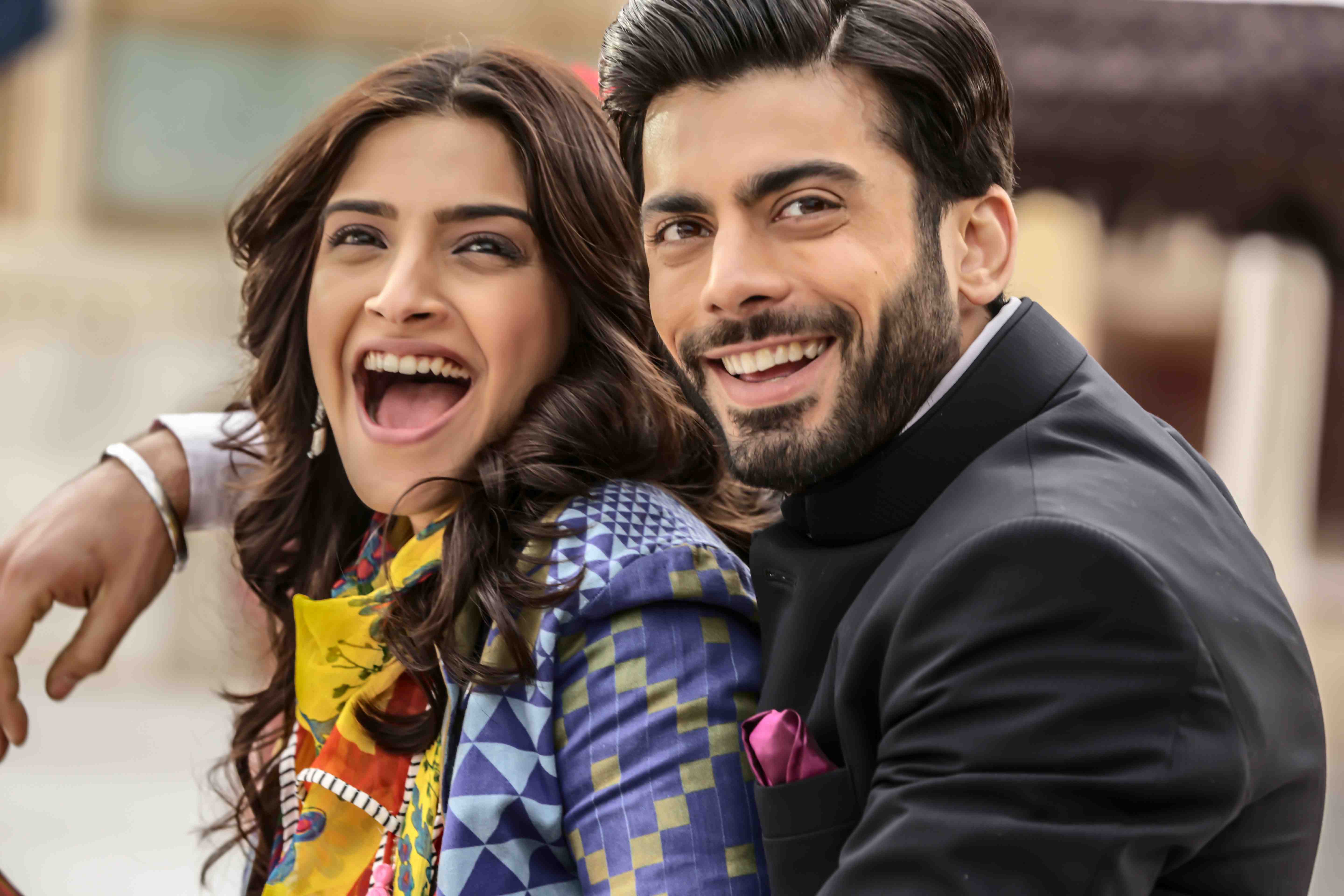 Индии 2014. Сонам Капур красотка. Красотка Khoobsurat 2014. Sonam Kapoor Khoobsurat.