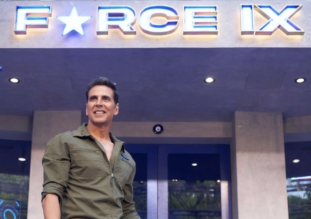 Akshay Kumar Xxx Video - Pictures and Video: Akshay Kumar Opens Flagship store Force IX store in  Mumbai | BollySpice.com â€“ The latest movies, interviews in Bollywood